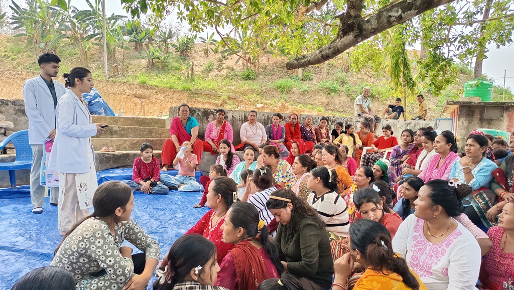 Training on making sanitary pads for women and adolecents girls